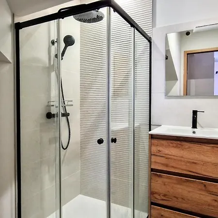 Unique Direct Commerces Parking Privee Clim Neuf Wifi *